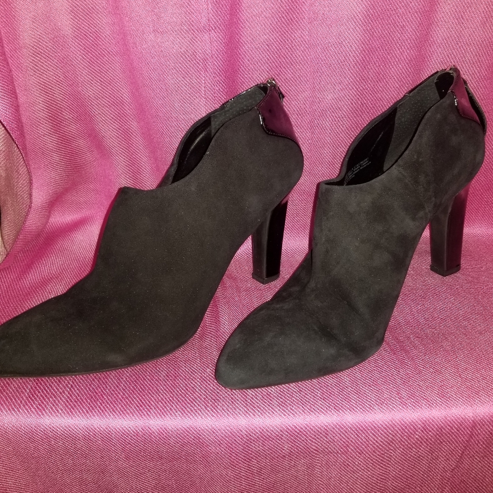 Franco Sarto Black Suede Bootie/Heels Size 10